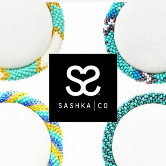 Set of 2 Sashka Iridescent Pink & Pink/Blue/White/Silver Glass Beaded Bracelets - Picture 9 of 12